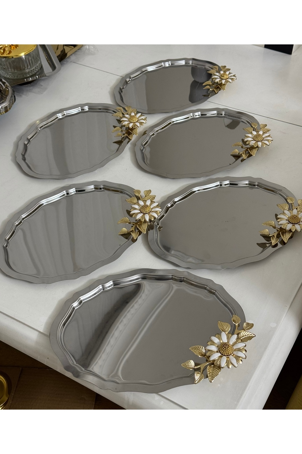ÇELİK OVAL MODEL 6 ADET BÜYÜK PAPATYALI SERVİS VE SUNUM TEPSİSİ
