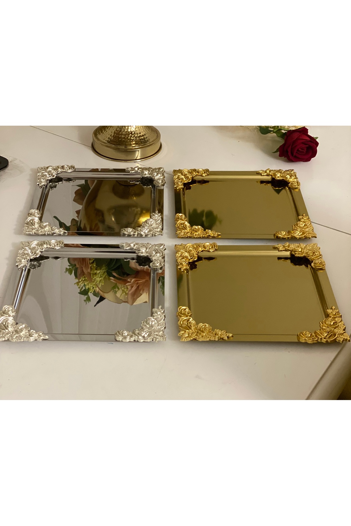 GOLD VE GÜMÜŞ KARE 4 LÜ DÖRT KENAR GÜL AKSESUARLI SUNUM TEPSİSİ