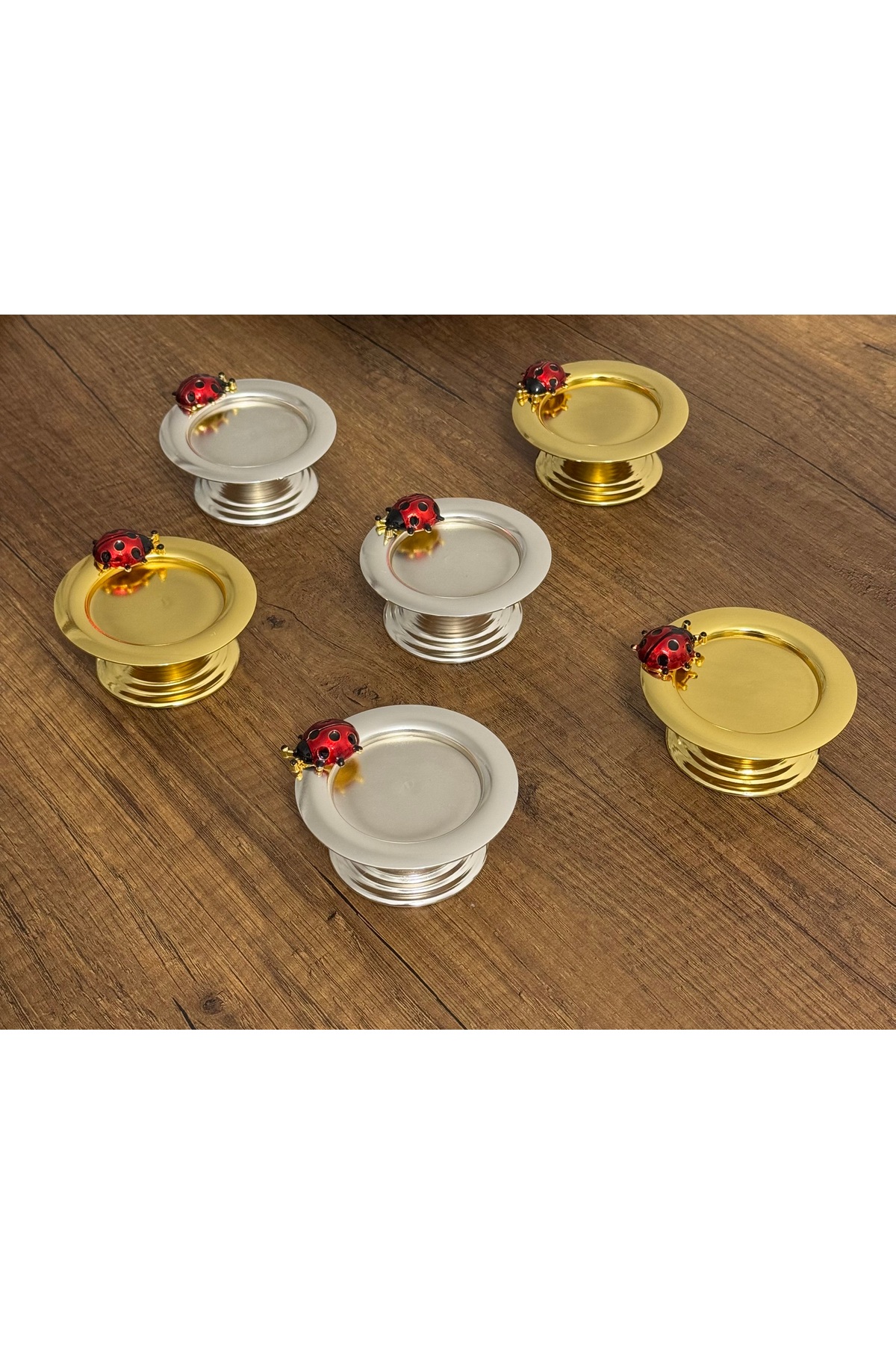 3 GOLD 3 GÜMÜŞ RENK UĞUR BÖCEĞİ AKSESUARLI MAKARONLUK LOKUMLUK LÜX GÖRÜNÜM