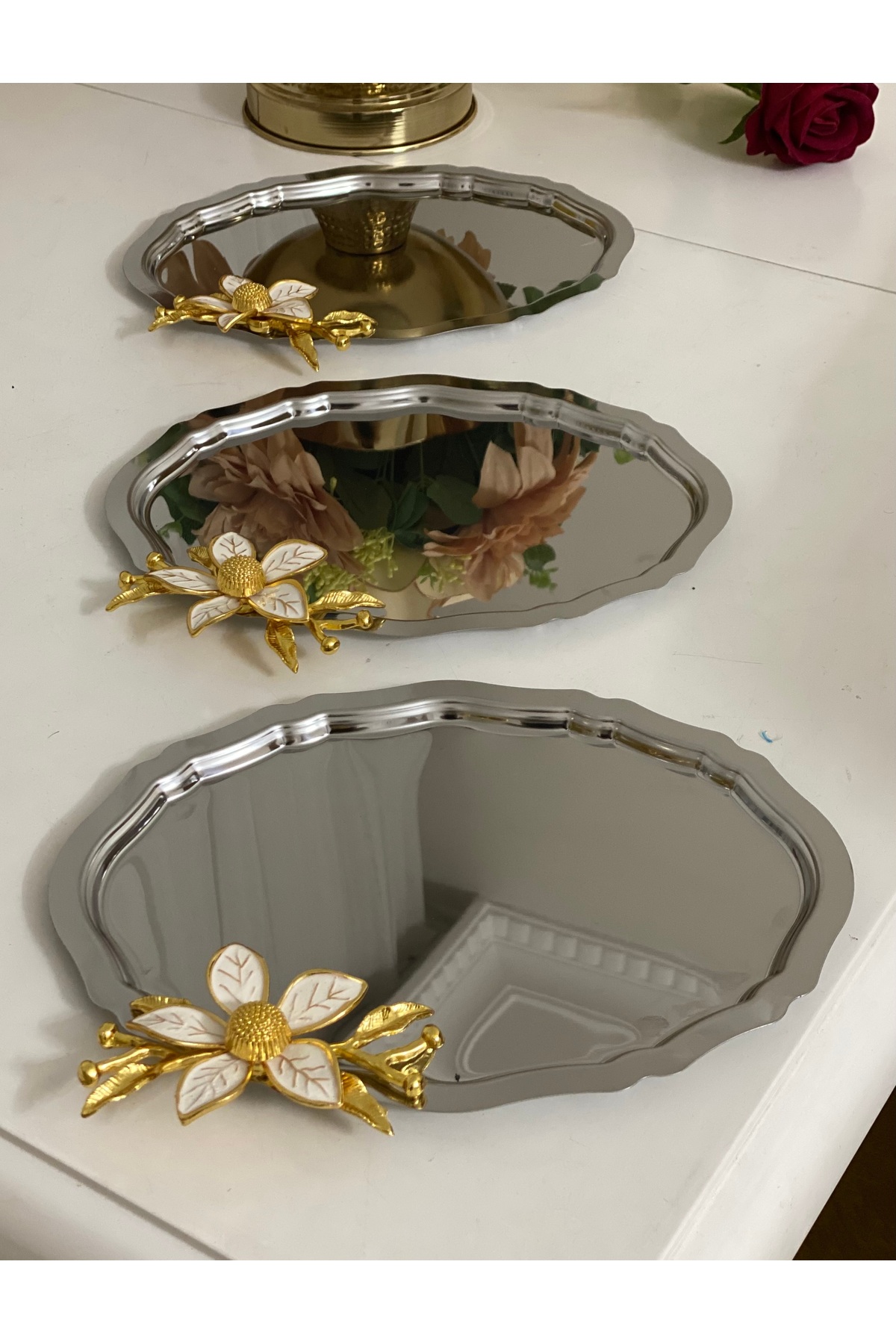 20*25 CM ÇELİK OVAL 3 ADET BÜYÜK ÇİÇEKLİ SERVİS VE SUNUM TEPSİSİ