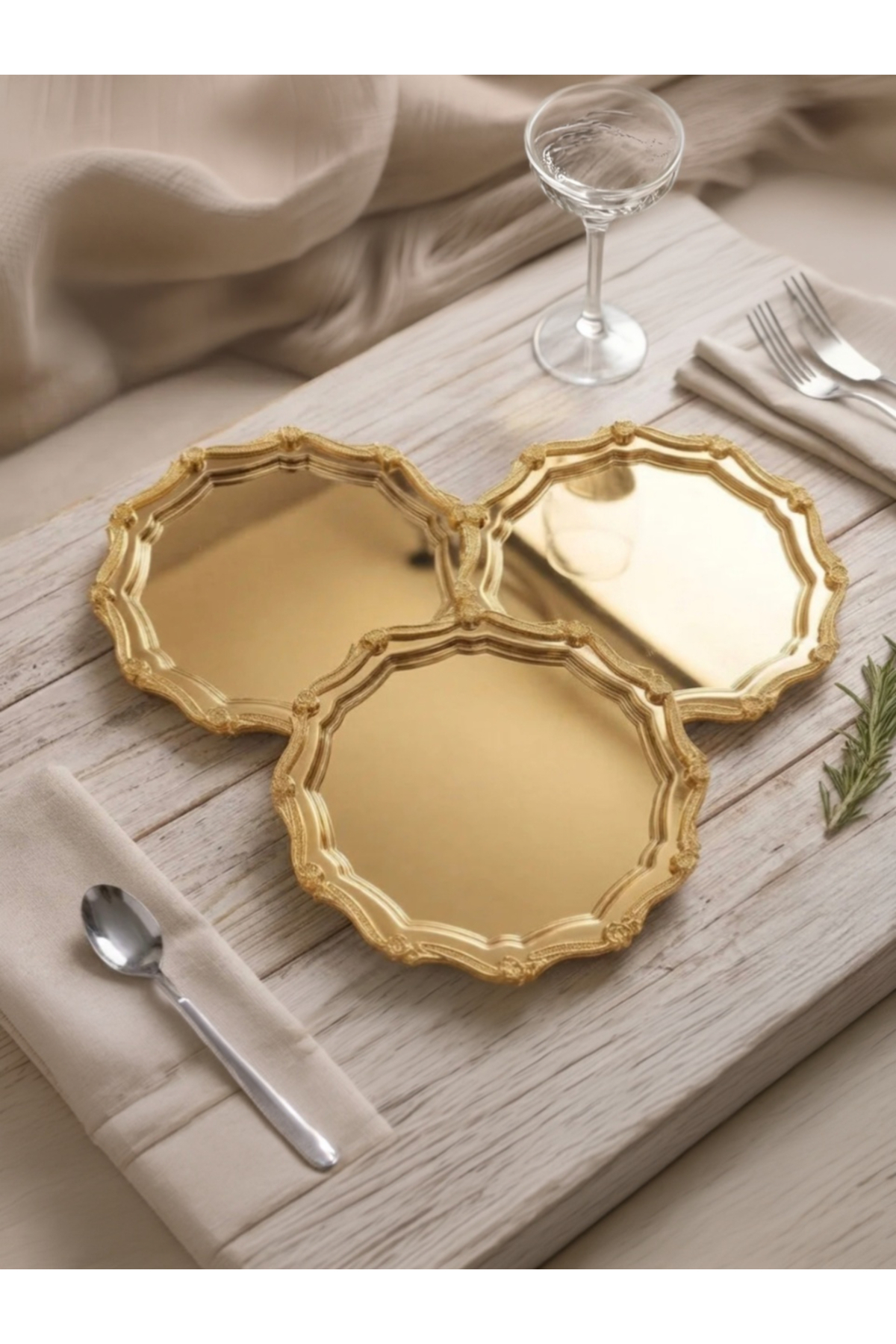 GOLD YUVARLAK DALGALI 3 ADET ÇERÇEVELİ KAHVE SUNUM TEPSİSİ