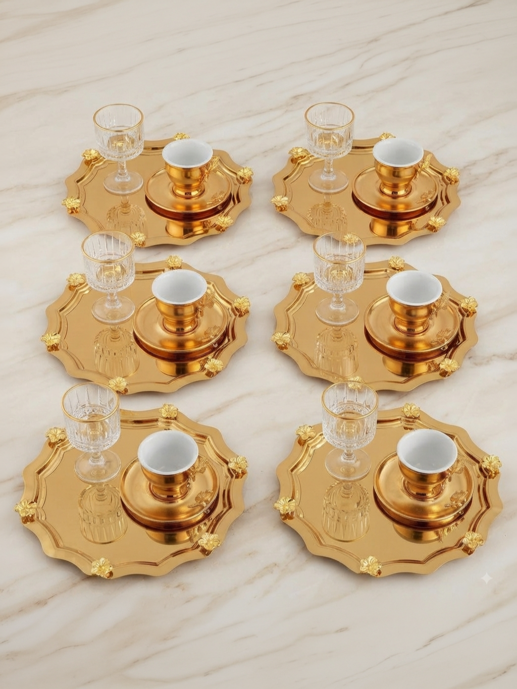 GOLD RENK 6 ADET YUVARLAK DALGALI JAPON GÜLLÜ SUNUM TEPSİSİ SERVİS