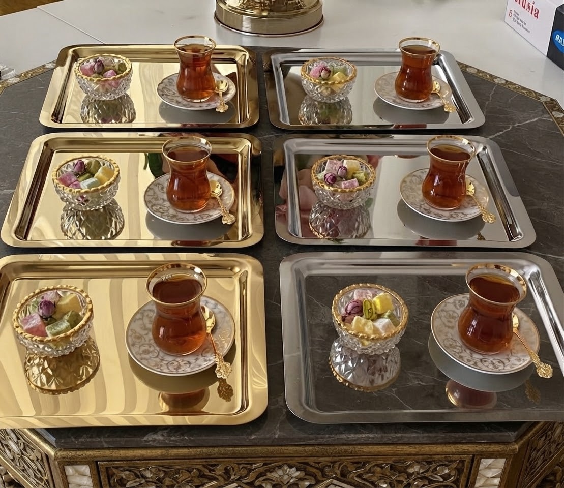 PASLANMAZ ÇELİK KARE MODEL GOLD VE GÜMÜŞ 6 LI SUNUM TEPSİSİ