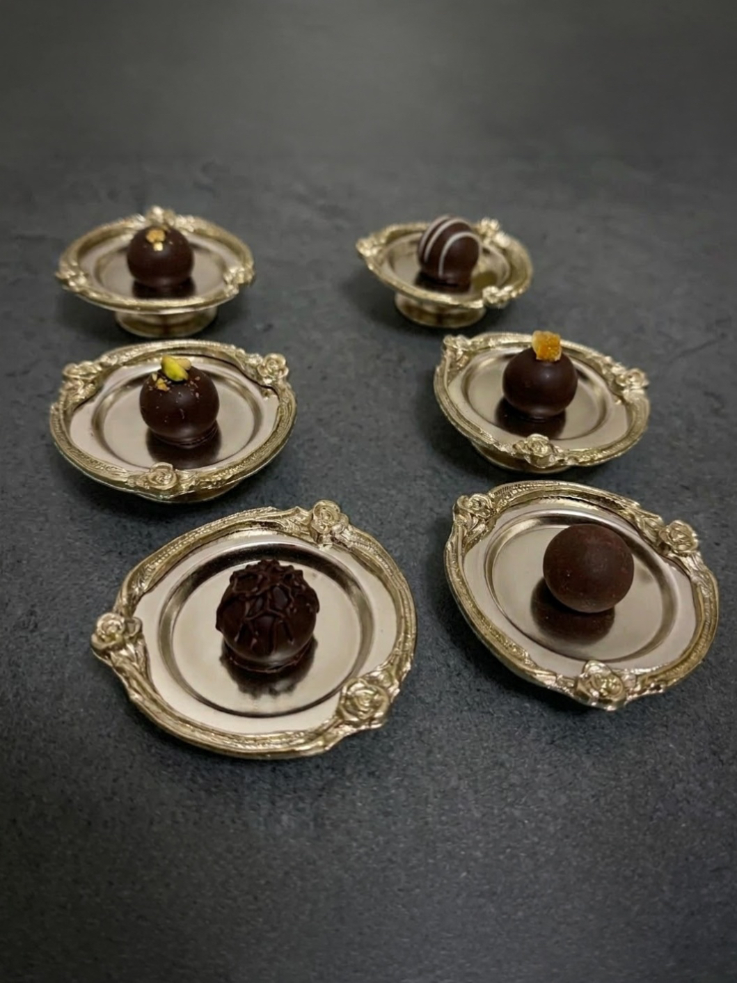 6 ADET GÜMÜŞ GÜLLÜ ÇERÇEVELİ GÜMÜŞ MAKARONLUK LOKUMLUK