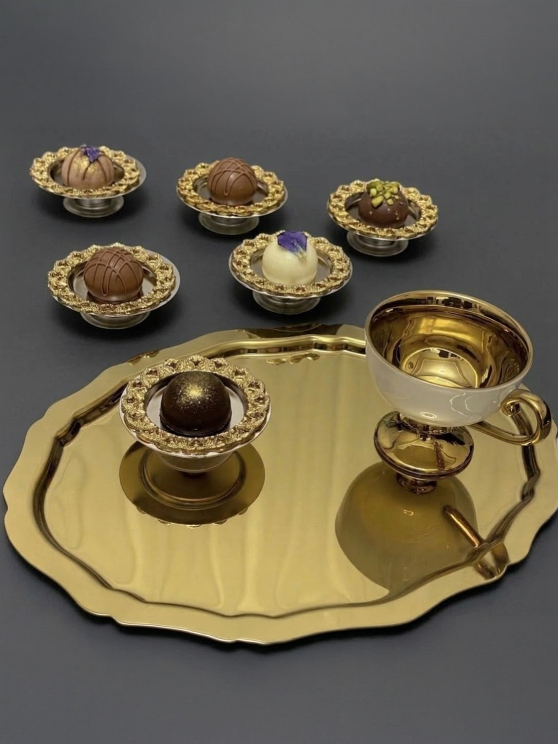 GÜMÜŞ KAPLAMA 6 ADET GOLD DESENLİ ÇERÇEVE LOKUMLUK KAHVE YANI MAKARONLUK